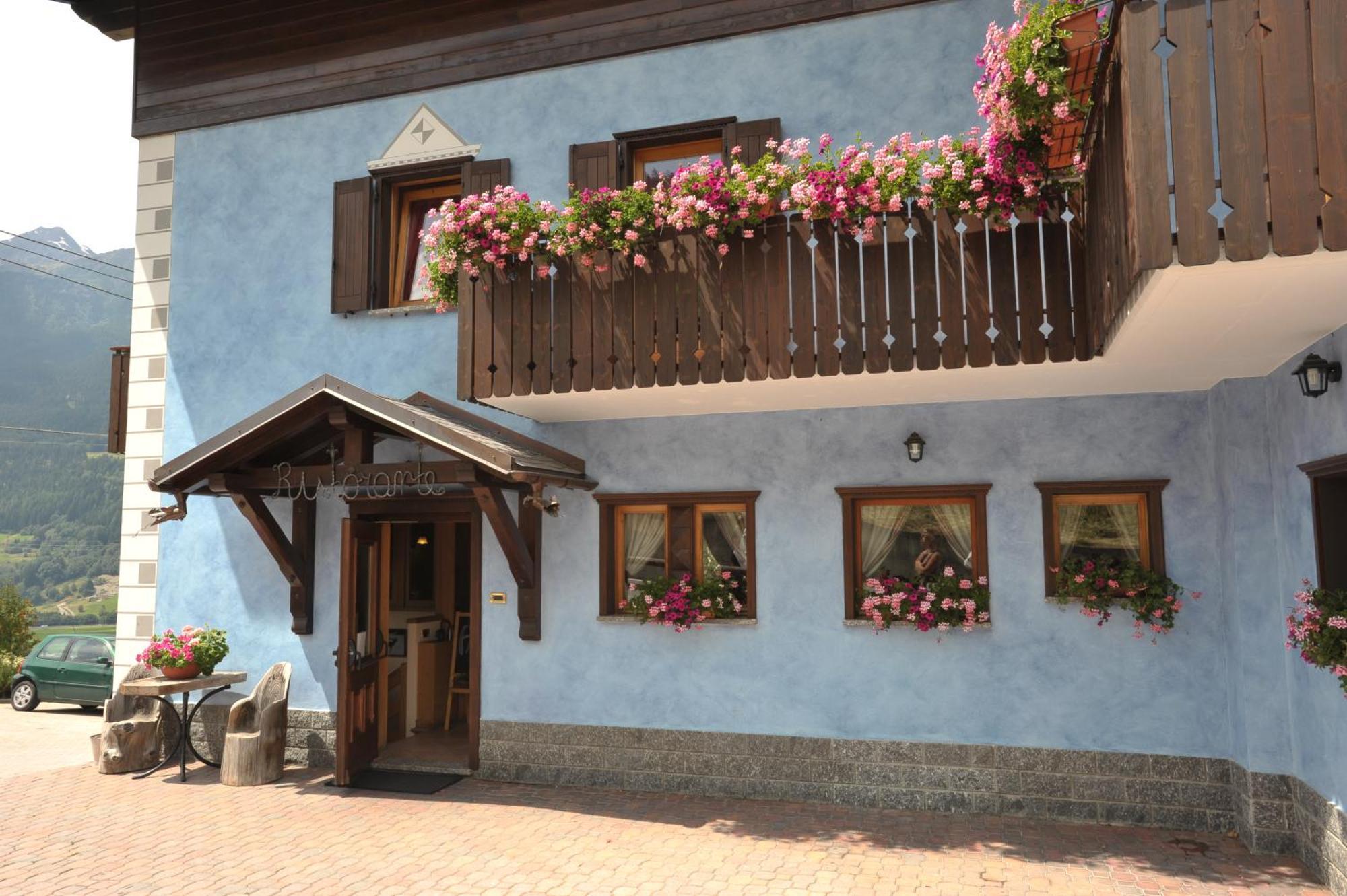 Hotel Eira Bormio Exterior photo